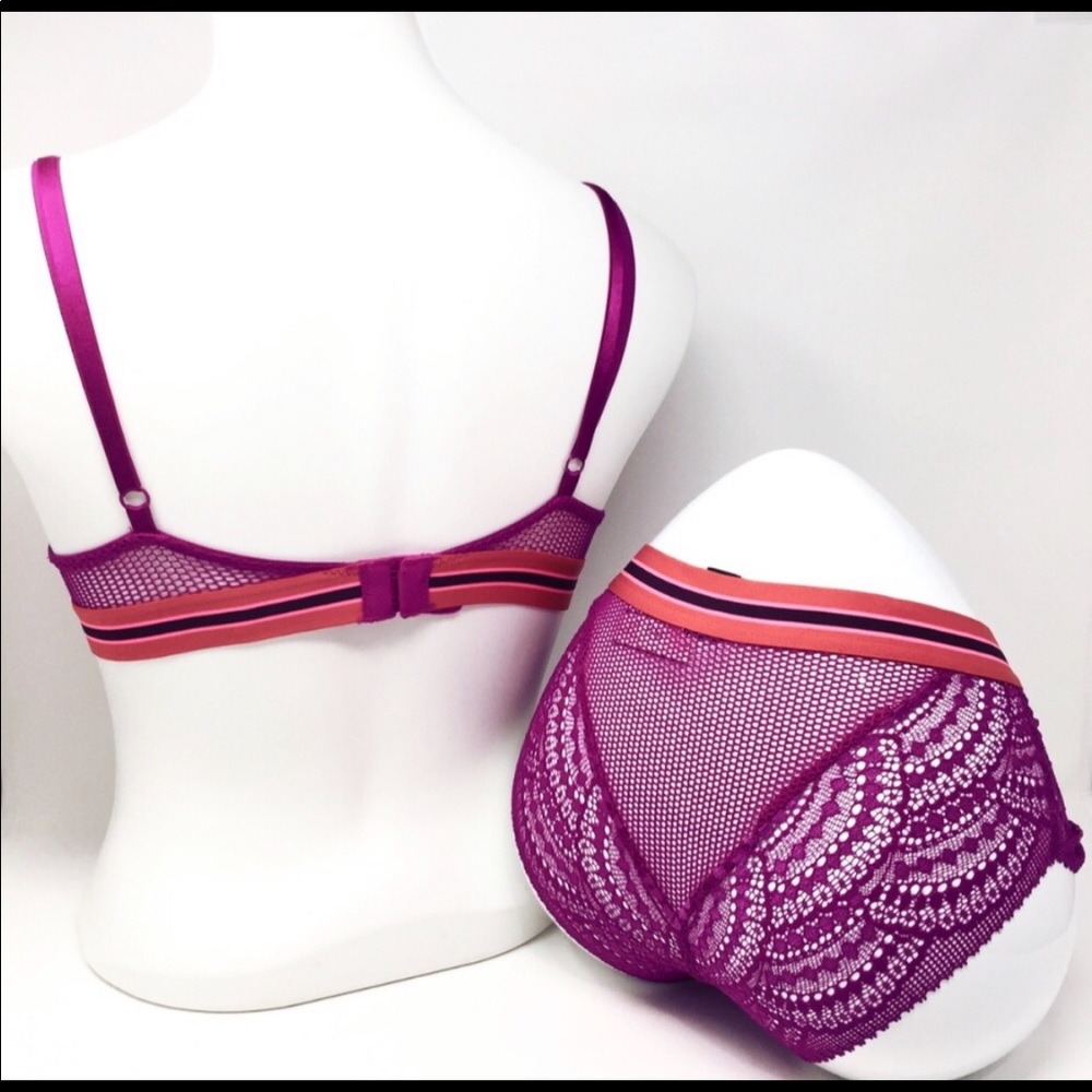 Victoria secret Set đ - Picture 2 of 4